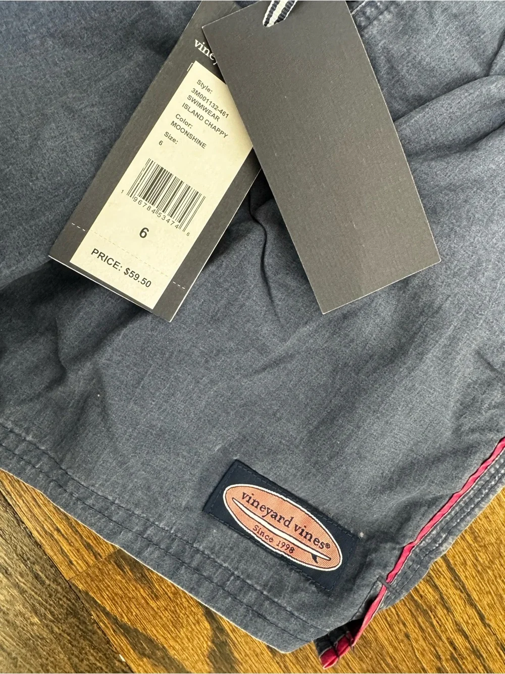 Vineyard Vines Boys size 6  Navy Swim Shorts with Pink Side Trim New With Tags